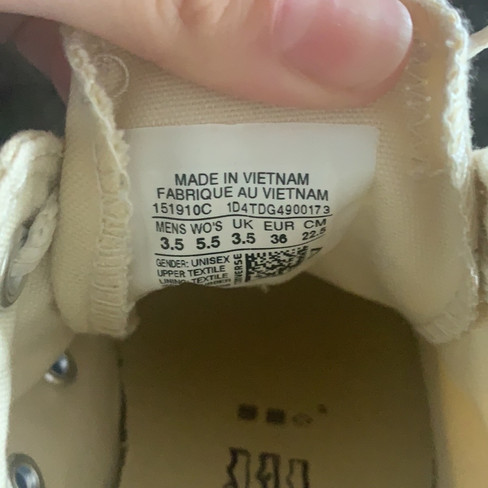 Yellow Converse - Picture 5 of 5